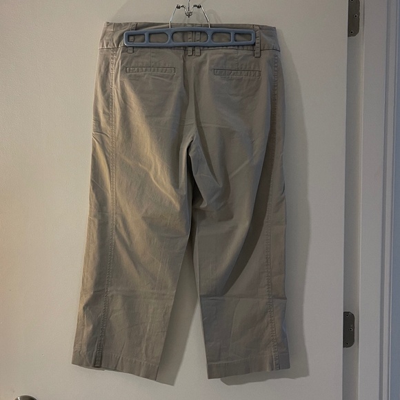 (2) Pair of Ladies Capri Style Pants / Daisy Fuentes / Sized 8 - Picture 5 of 6